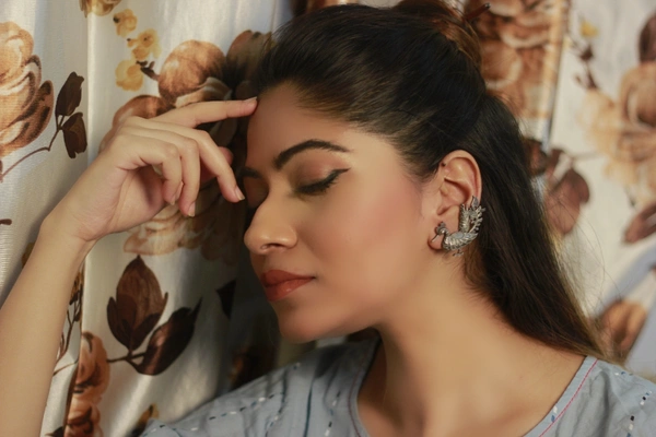 Silveralike peacock ear cuff - silver